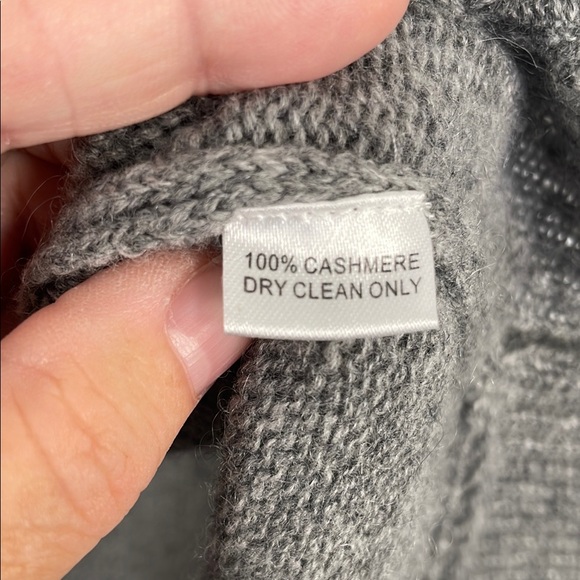 Sea Bleu 100% Cashmere Mock Neck Asymmetric Hem Grey Poncho Sz S - Picture 3 of 4